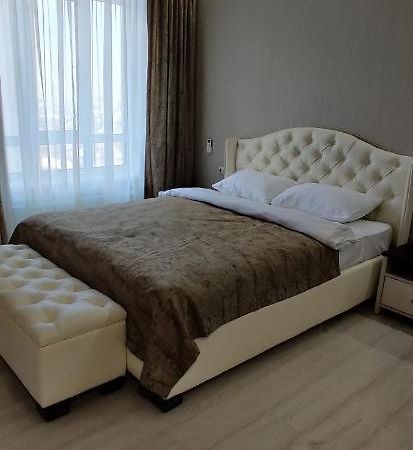 Luxury Apartments Atlant Луцк Экстерьер фото