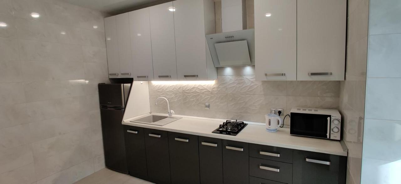 Luxury Apartments Atlant Луцк Экстерьер фото