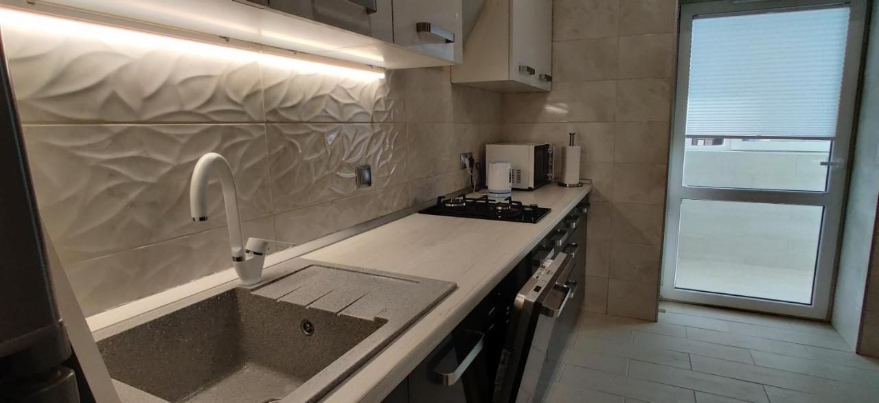 Luxury Apartments Atlant Луцк Экстерьер фото