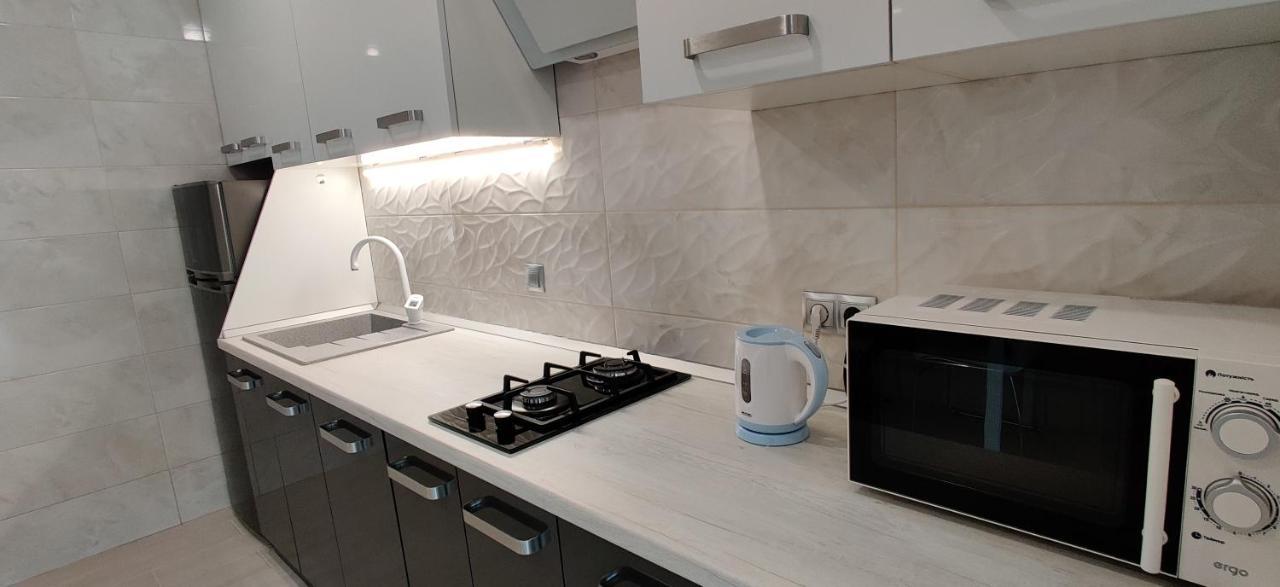 Luxury Apartments Atlant Луцк Экстерьер фото