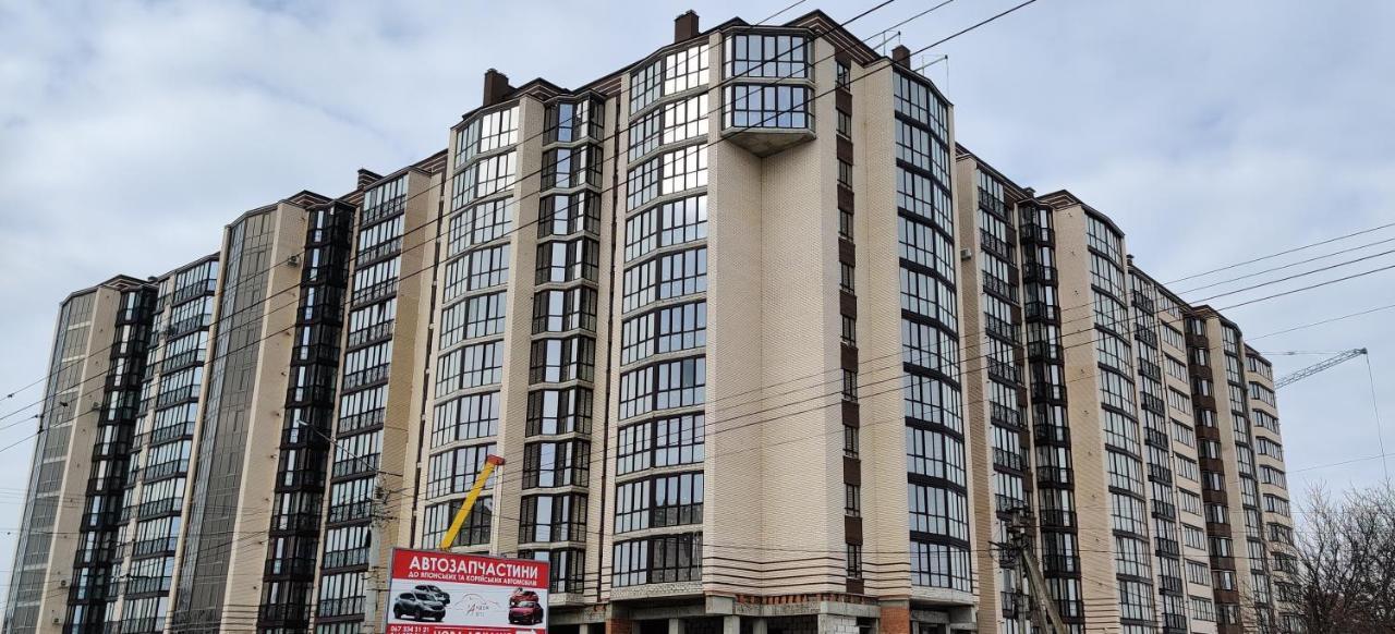 Luxury Apartments Atlant Луцк Экстерьер фото