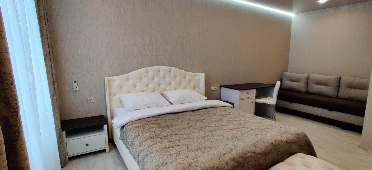 Luxury Apartments Atlant Луцк Экстерьер фото